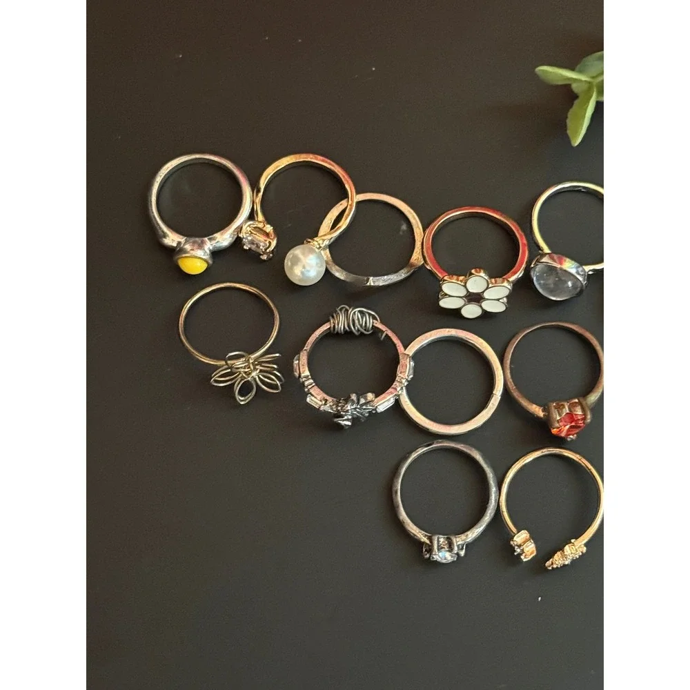 Lot of  Fashion Rings Size 6.5 Mixed Metal Boho Floral Heart Celestial Set